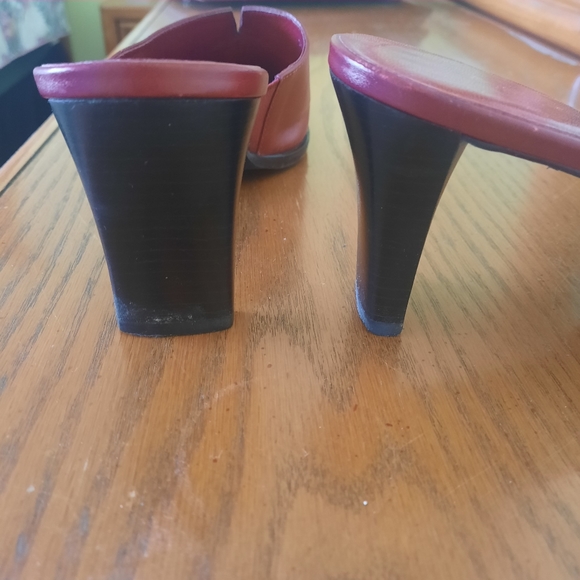 Beautiful Marinelli leather heels! Burgundy-red in colour. 3 inch heels. - Picture 2 of 4